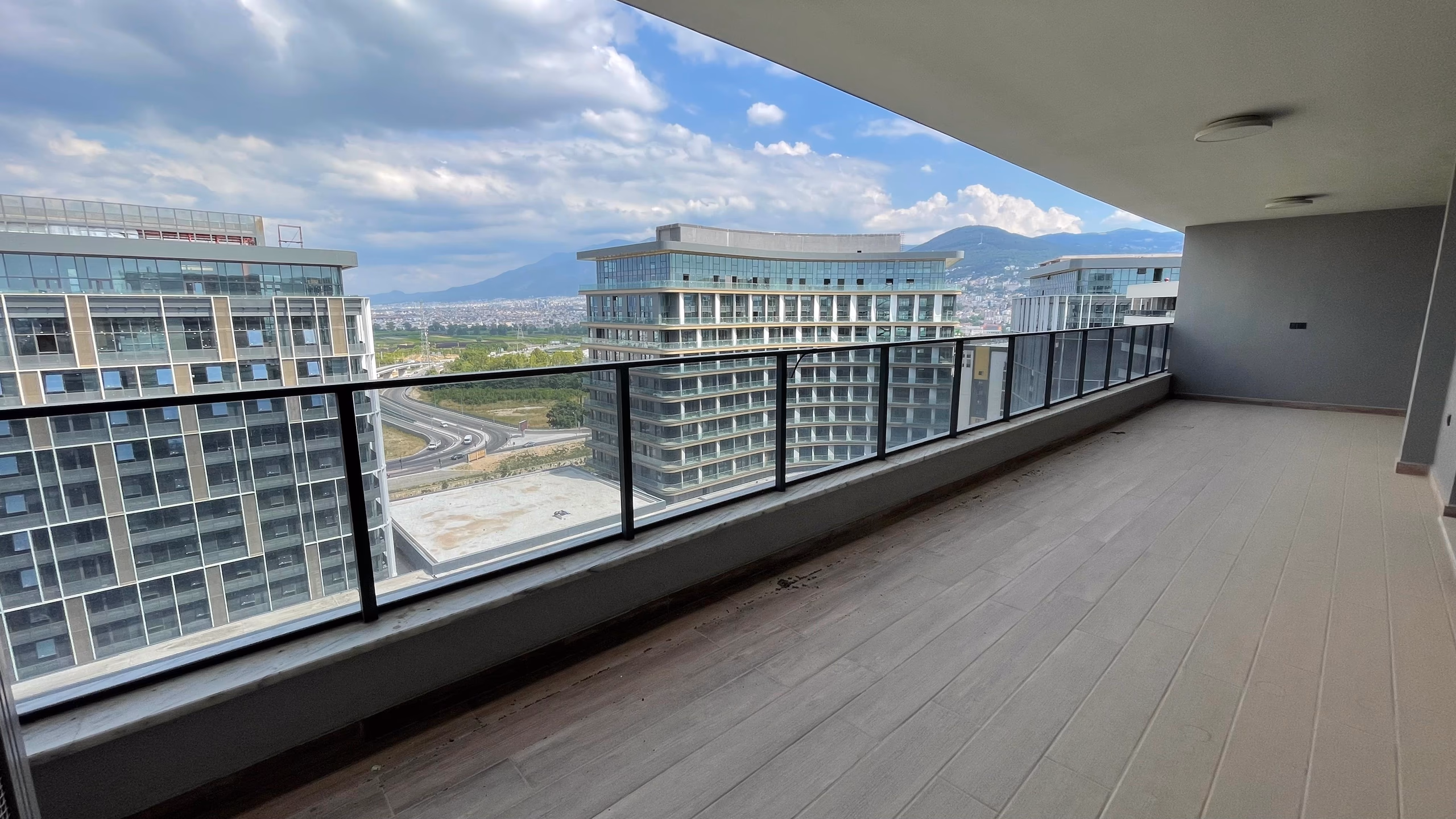 Apartment with smart home system for sale in Bursa 2