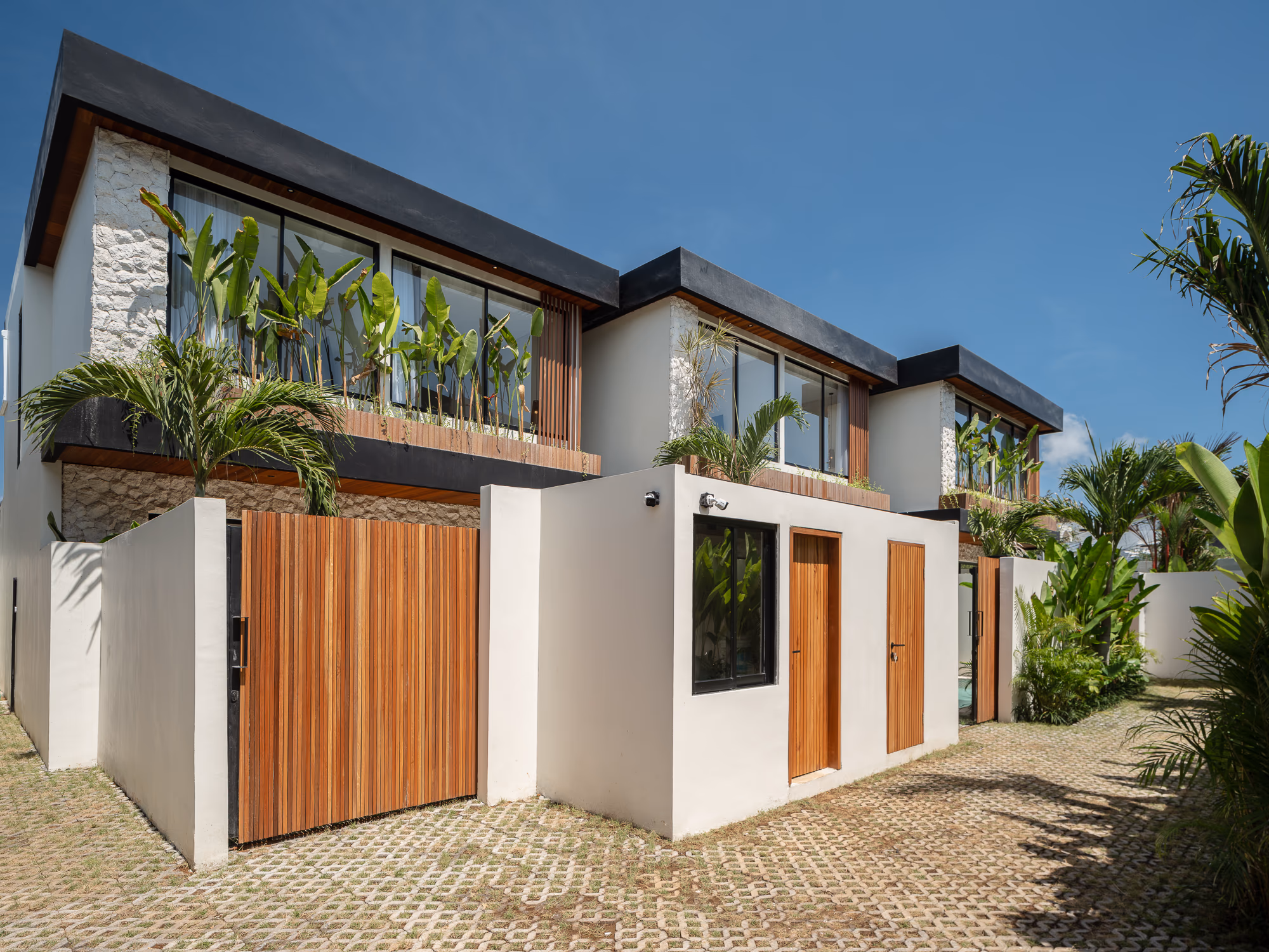 Modern Mediterranean Luxury Villas in Canggu 3