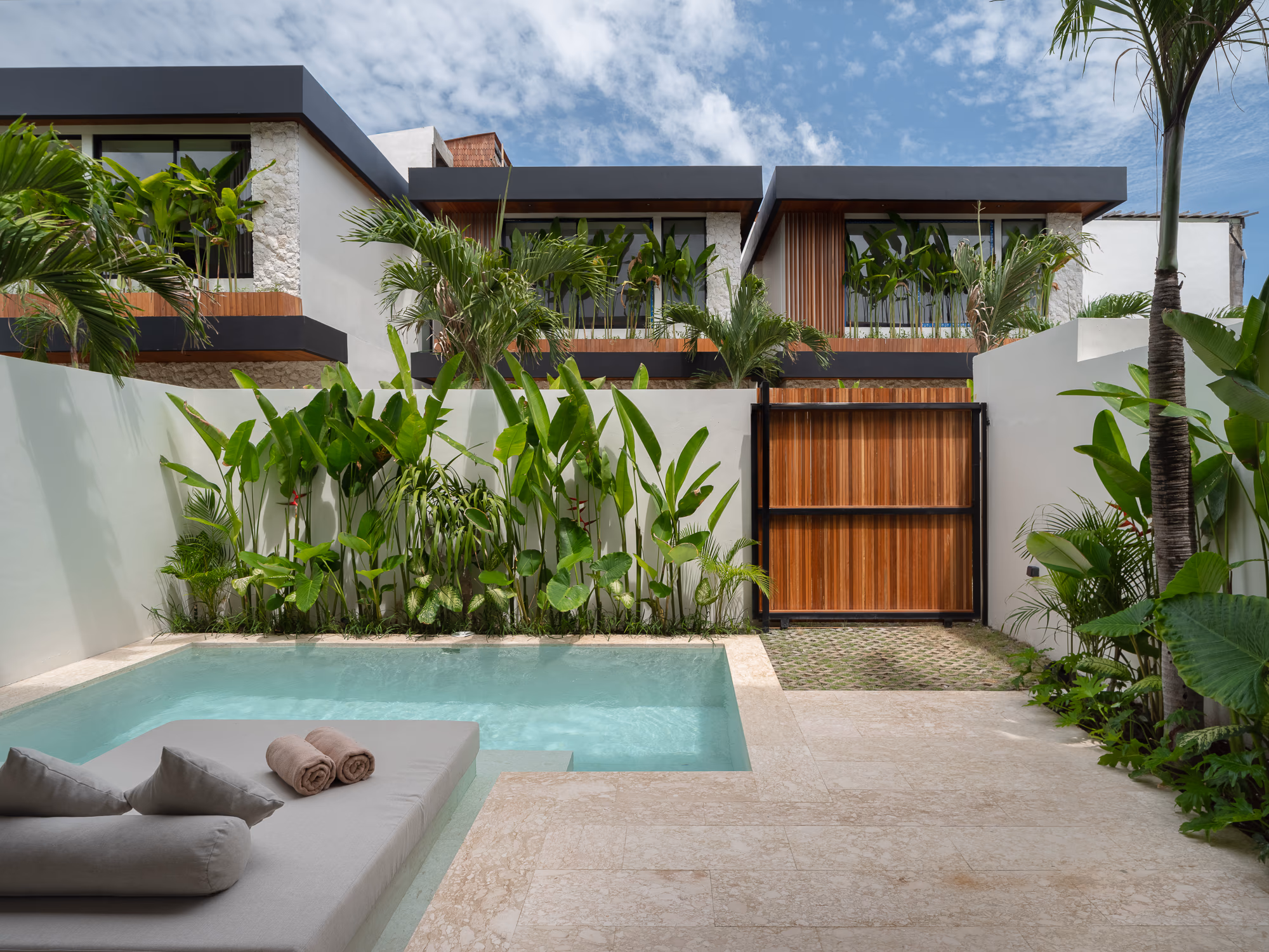 Modern Mediterranean Luxury Villas in Canggu 11