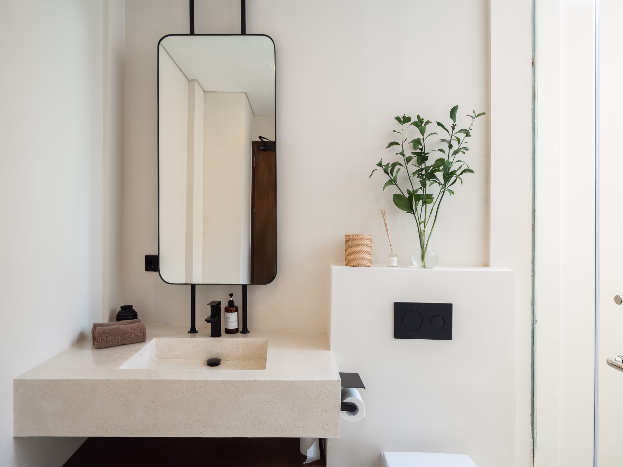 Modern Mediterranean Luxury Villas in Canggu 14