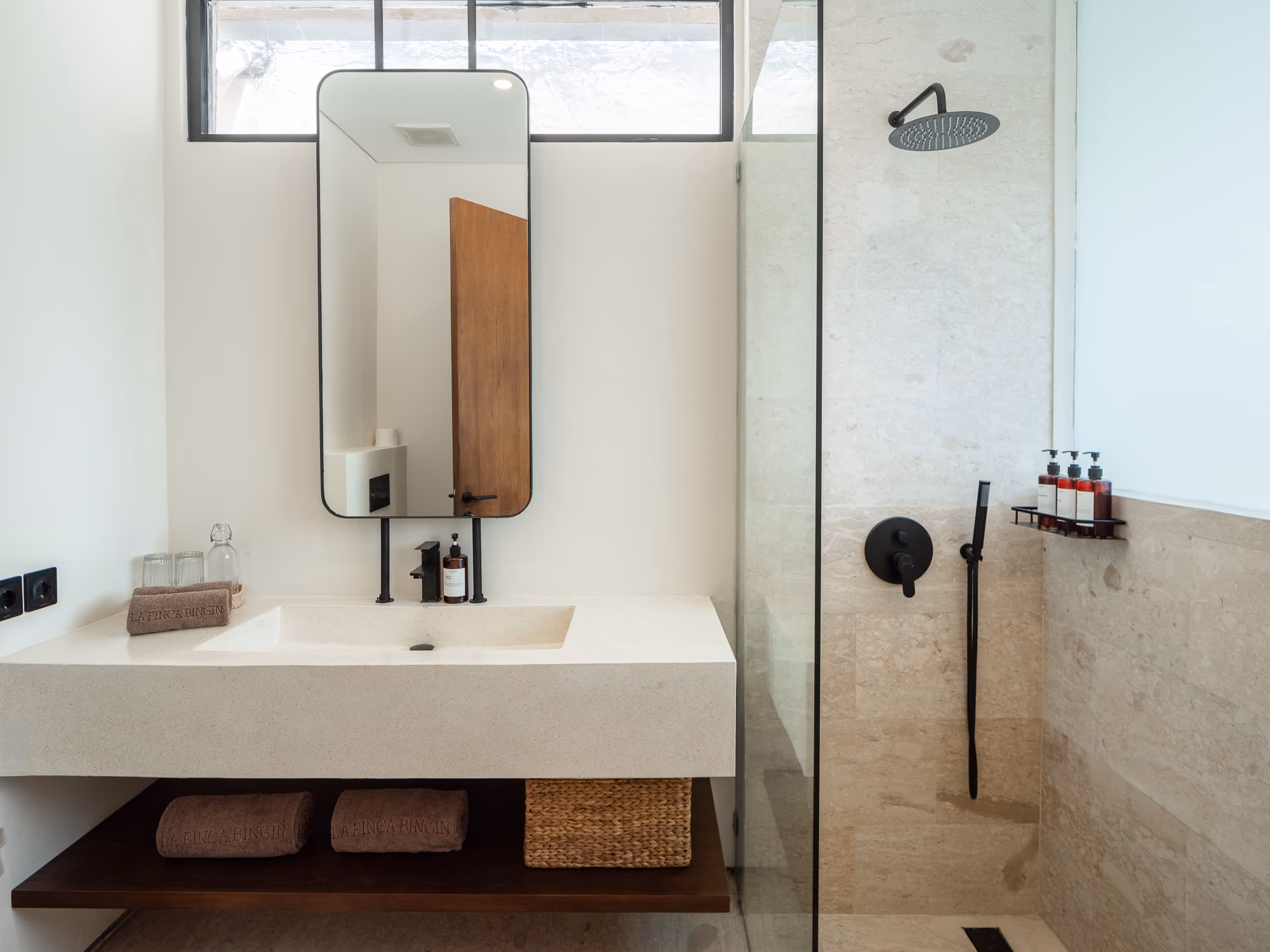Modern Mediterranean Luxury Villas in Canggu 17