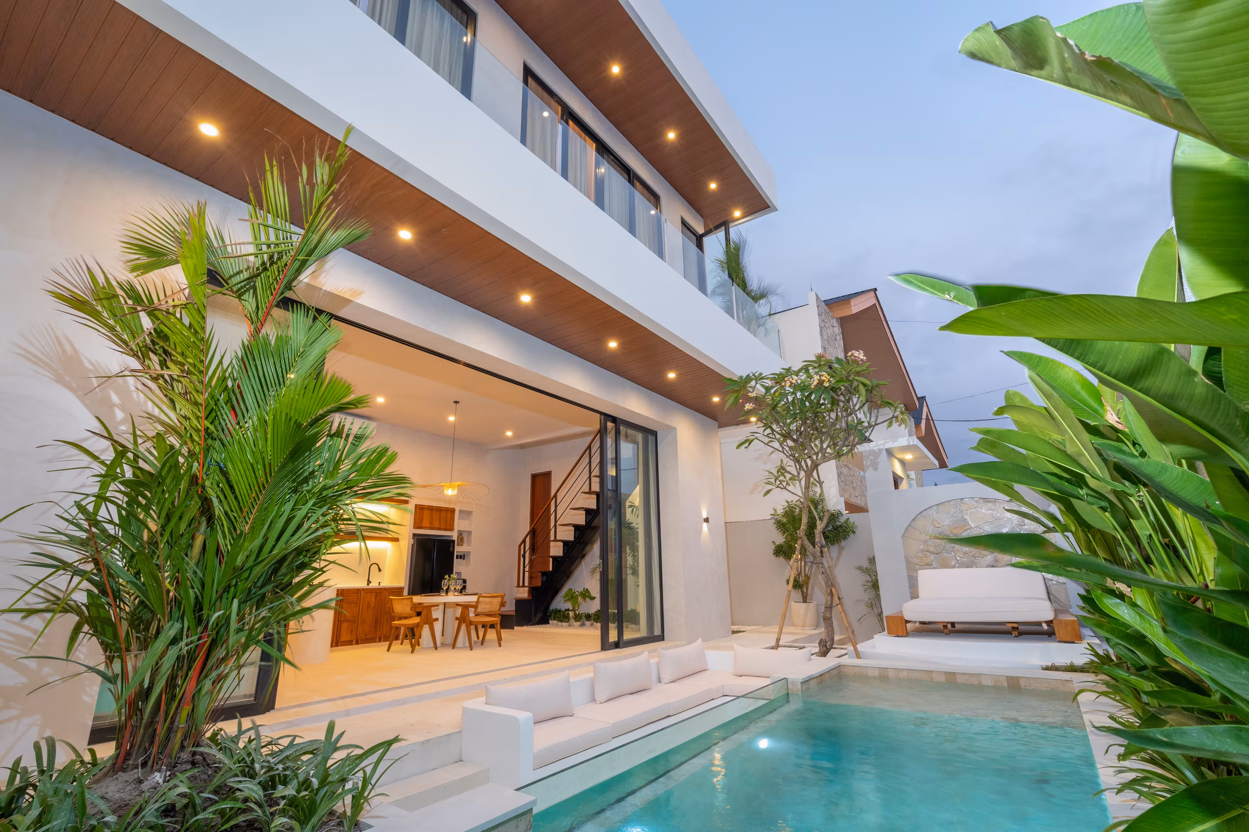 Luxury Two-Bedroom Tropical Villas in Babakan Canggu